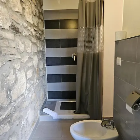 Apartment Be Your - La Casetta Vicino Al Porto *