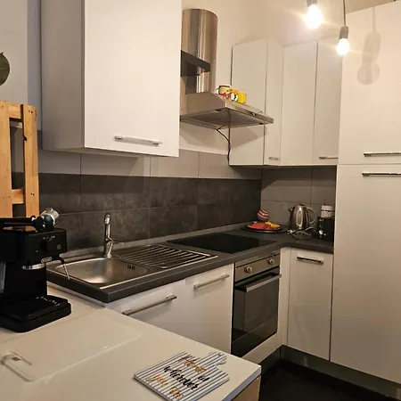 Be Your - La Casetta Vicino Al Porto Apartment